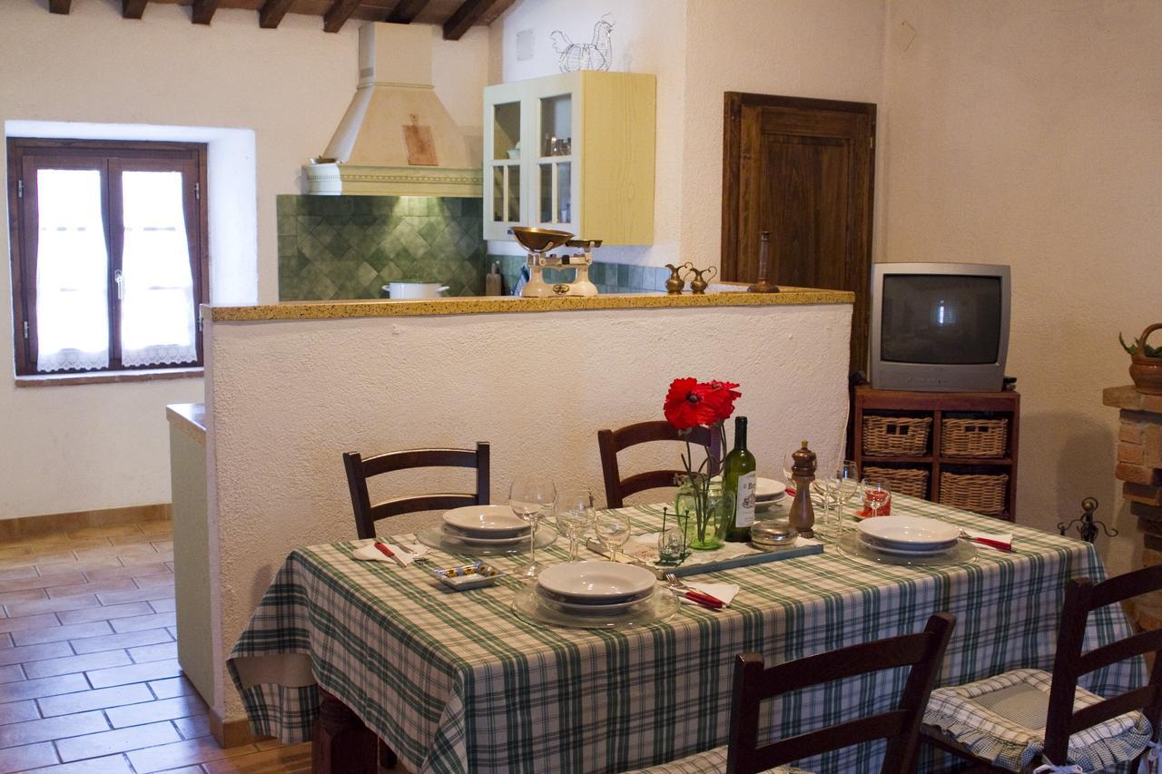 Agriturismo Santa Caterina Кастелнуово ди Вал ди Чечина Стая снимка
